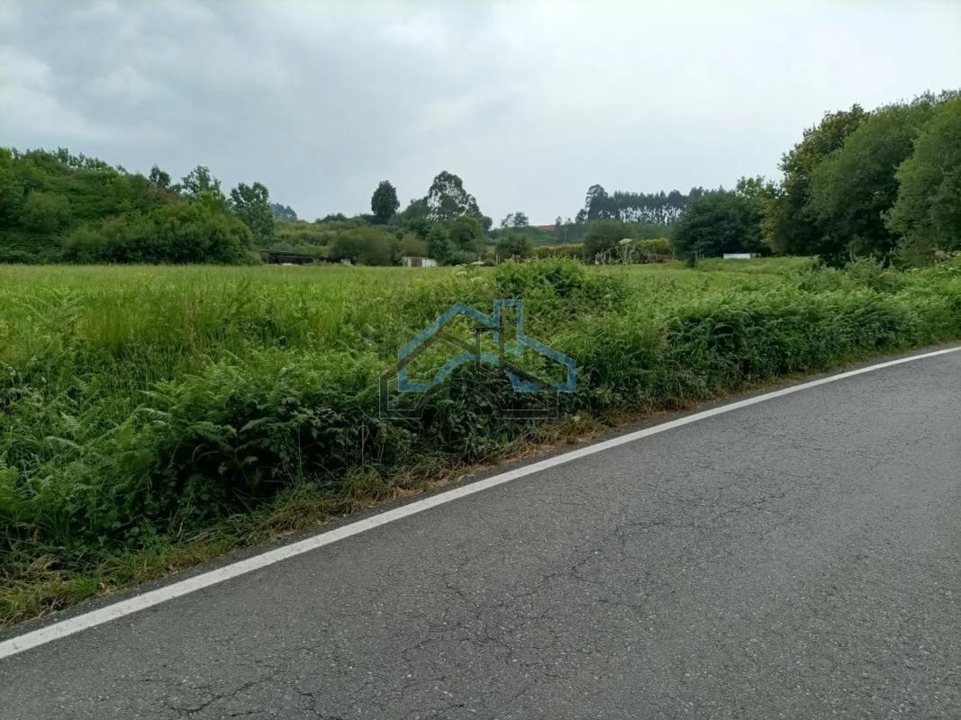 Terreno en venta en Bergondo, A Coruña photo 1