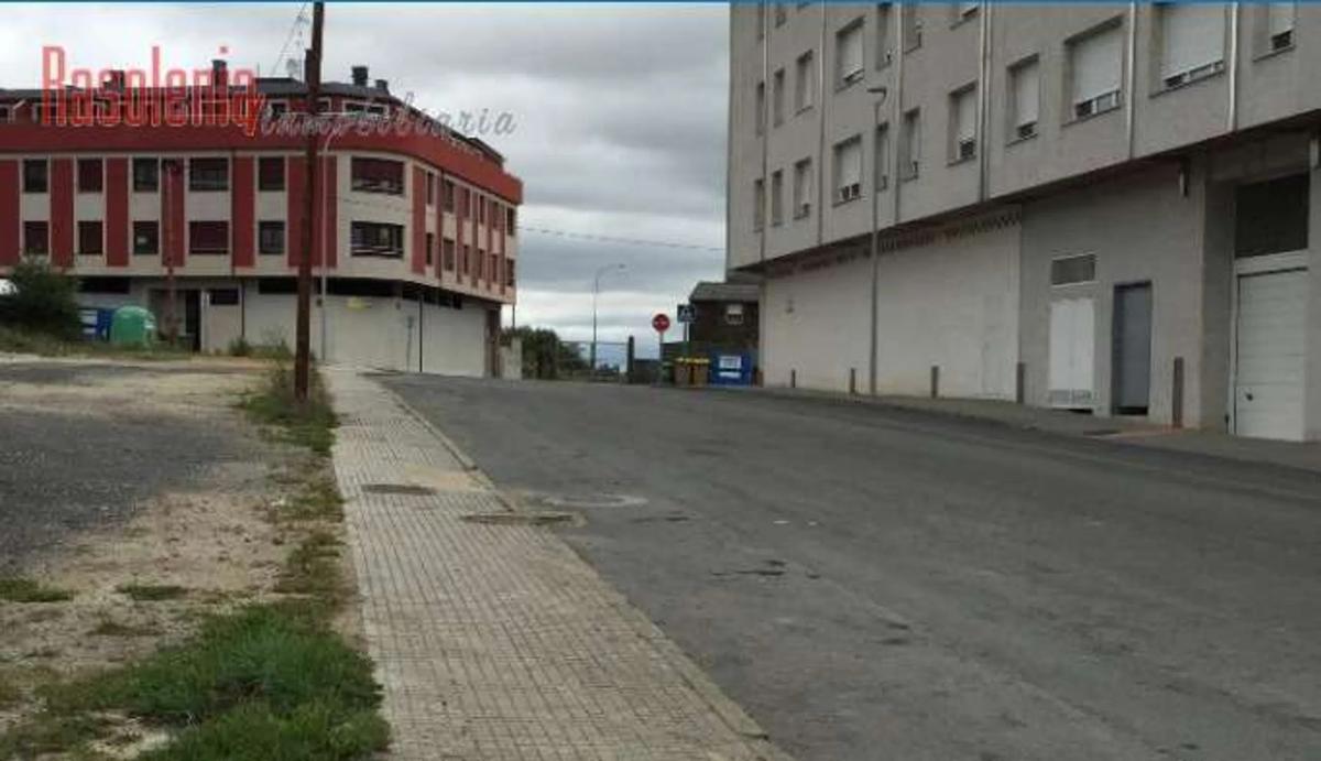 Terreno en venta en Carral, A Coruña photo 2