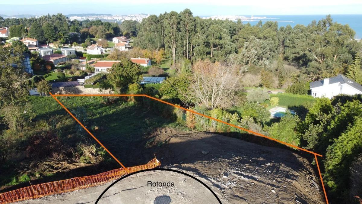 Terreno en venta en Oleiros, A Coruña photo 3