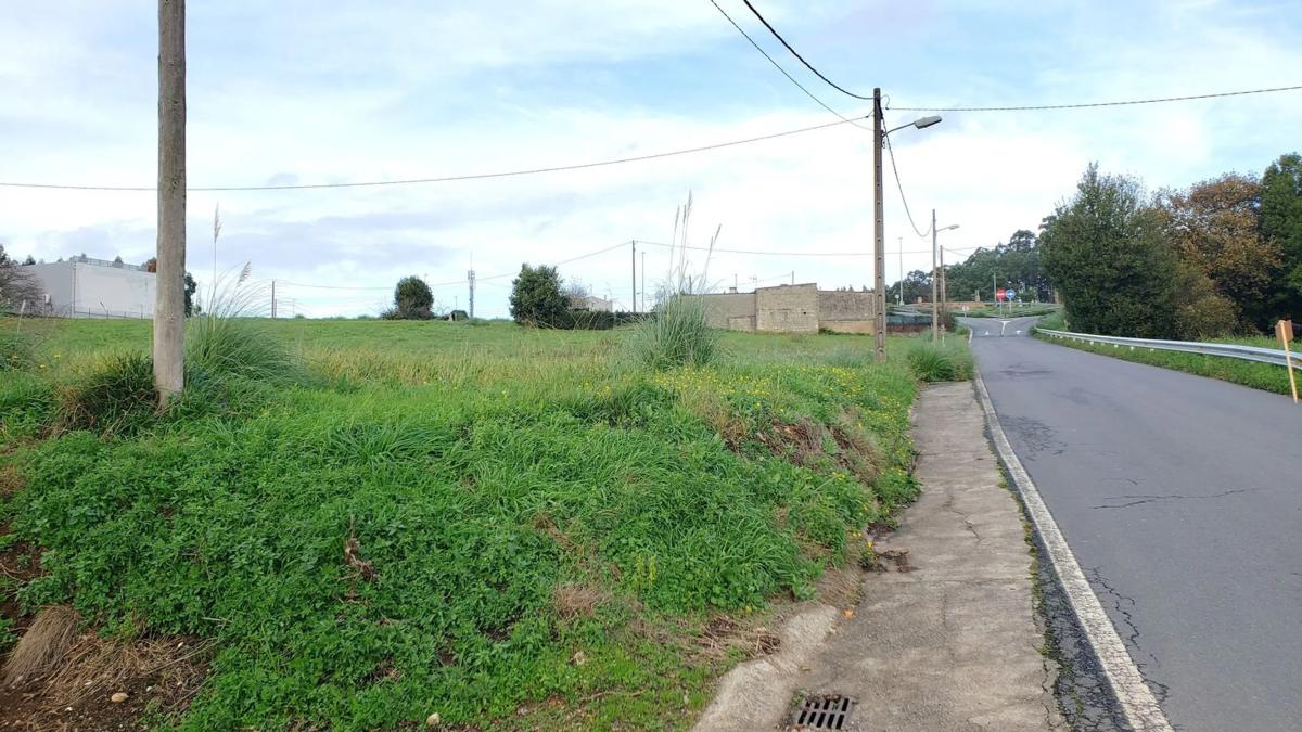 Land for sale in Cambre, A Coruña photo 3