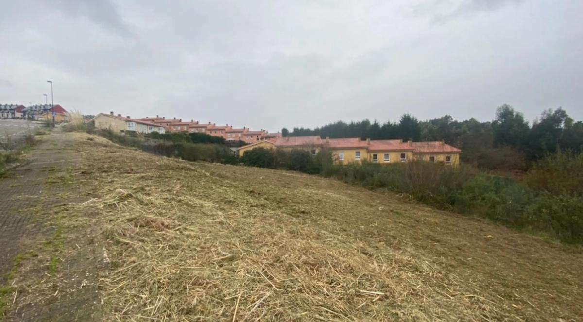 Terreno en venta en Culleredo, A Coruña photo 1