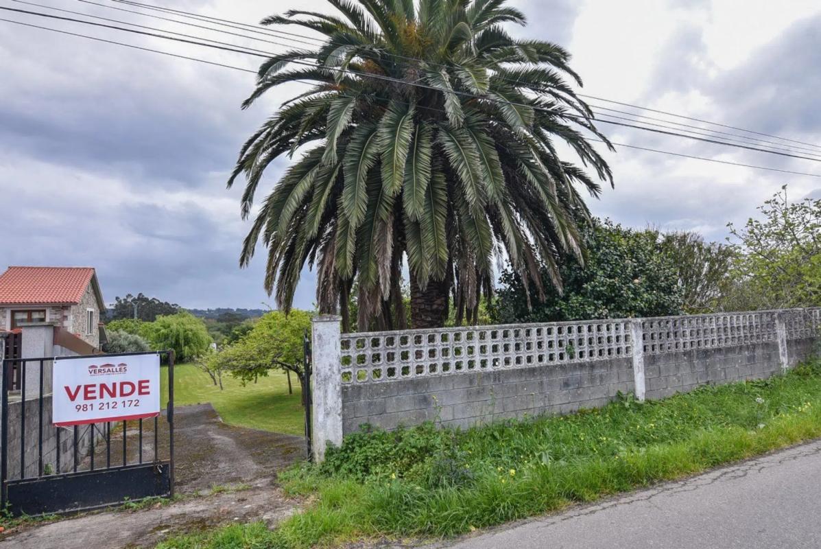 Terreno en venta en Oleiros, A Coruña photo 2