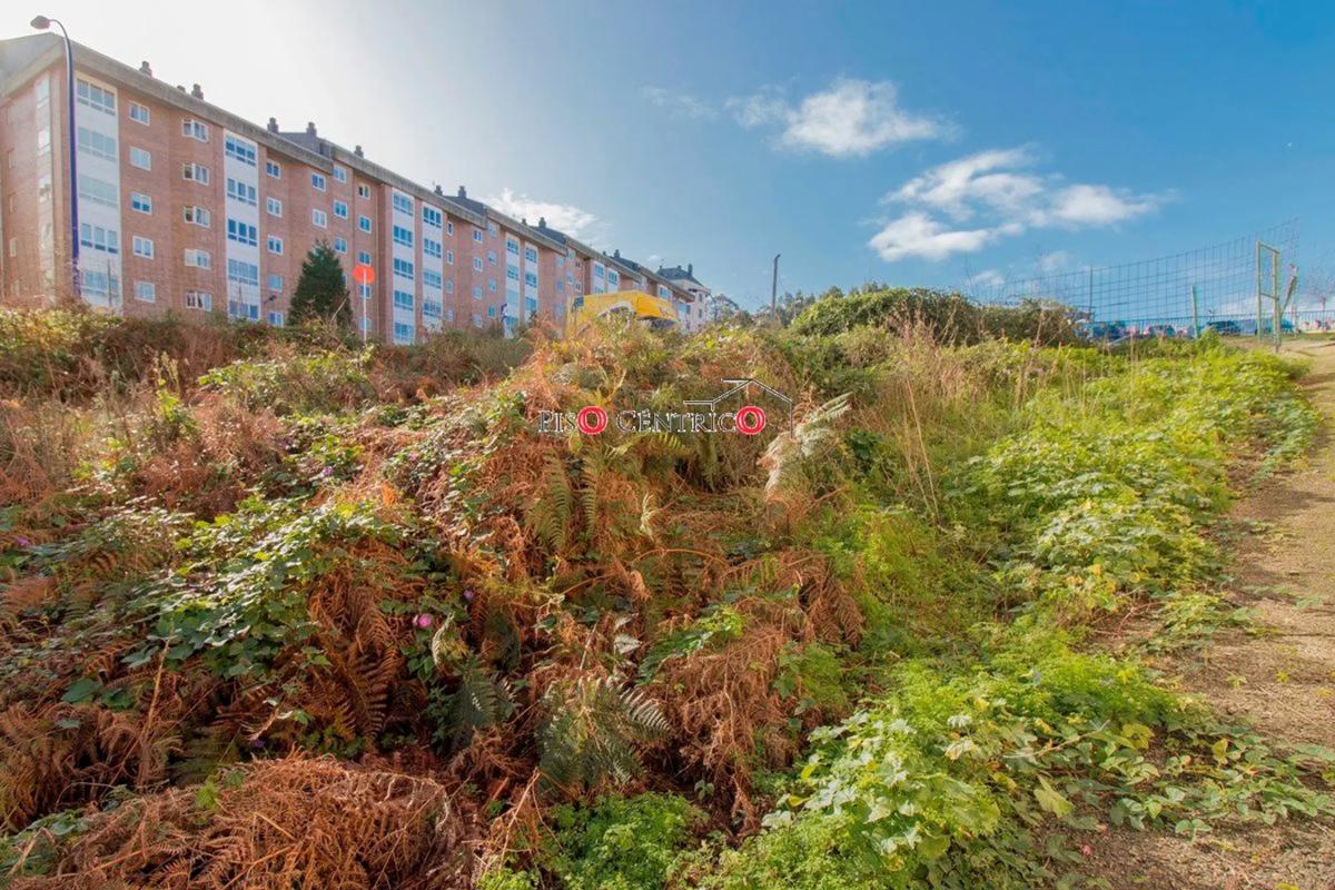 Terreno en venta en Culleredo, A Coruña photo 4
