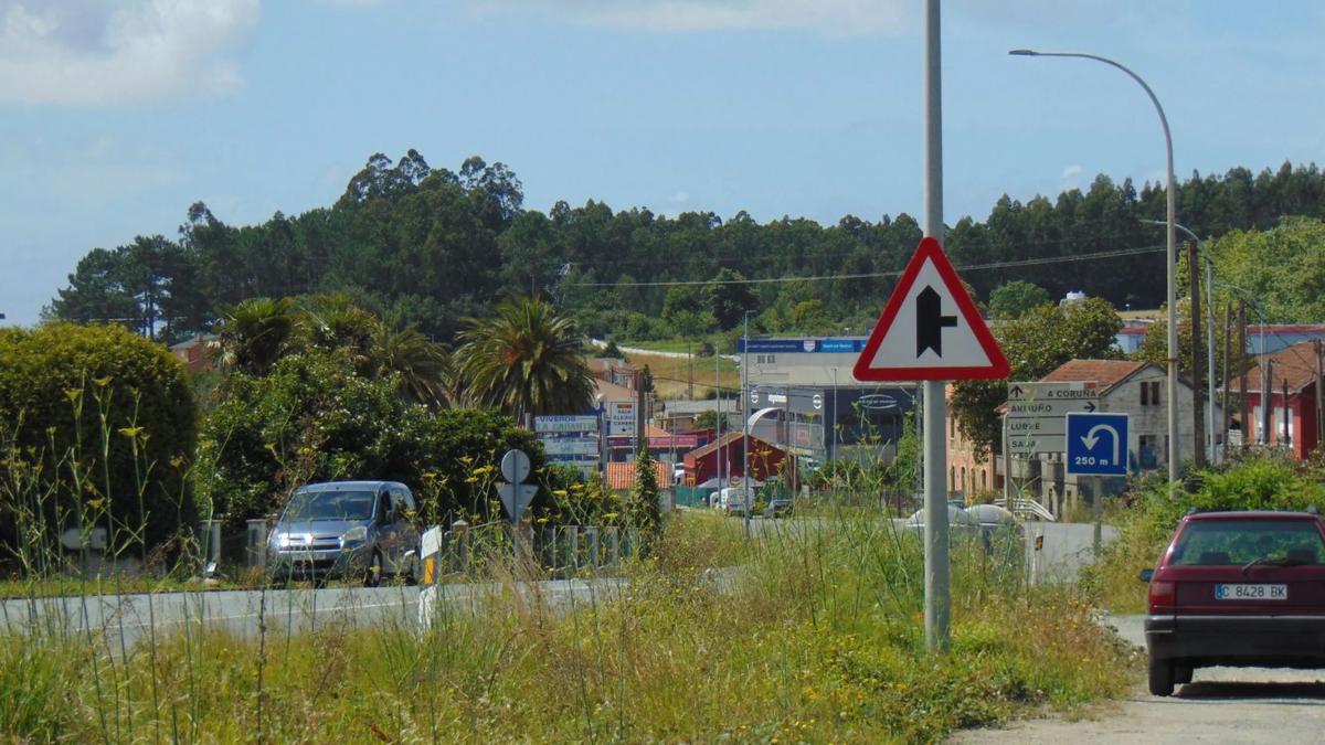 Terreno en venta en Bergondo, A Coruña photo 3