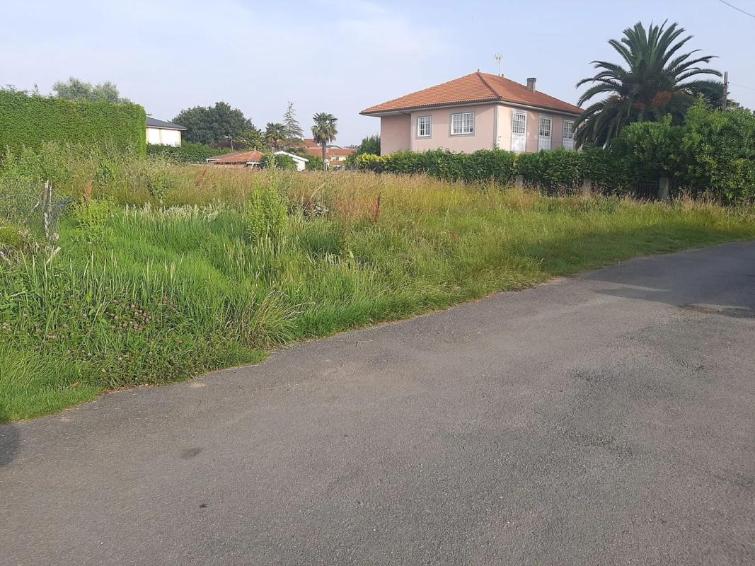 Terreno en venta en Oleiros, A Coruña photo 4