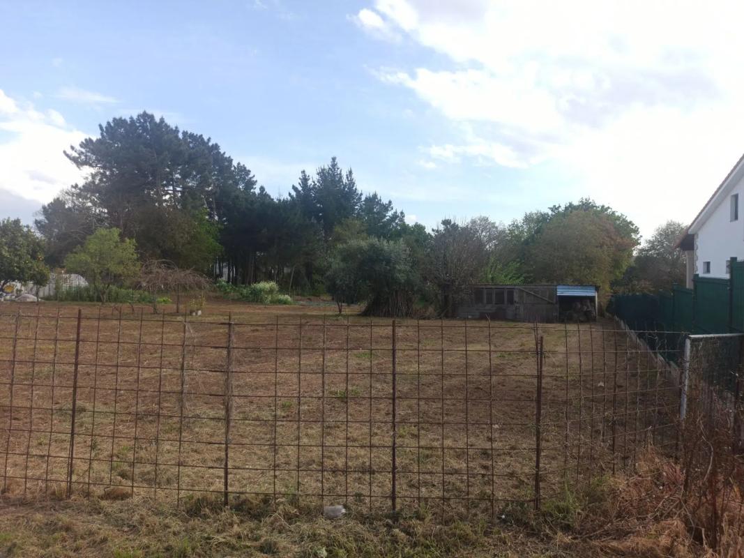 Terreno en venta en Oleiros, A Coruña photo 3