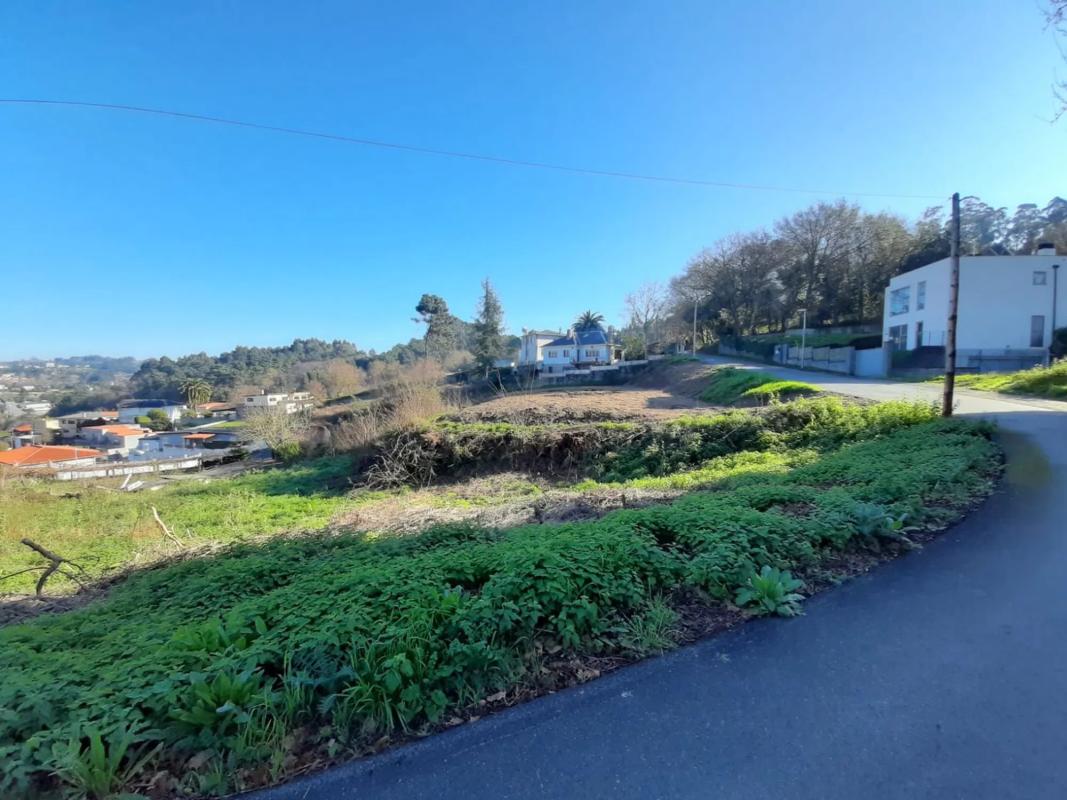 Terreno en venta en Oleiros, A Coruña photo 3