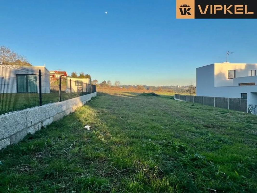 Terreno en venta en Oleiros, A Coruña photo 3