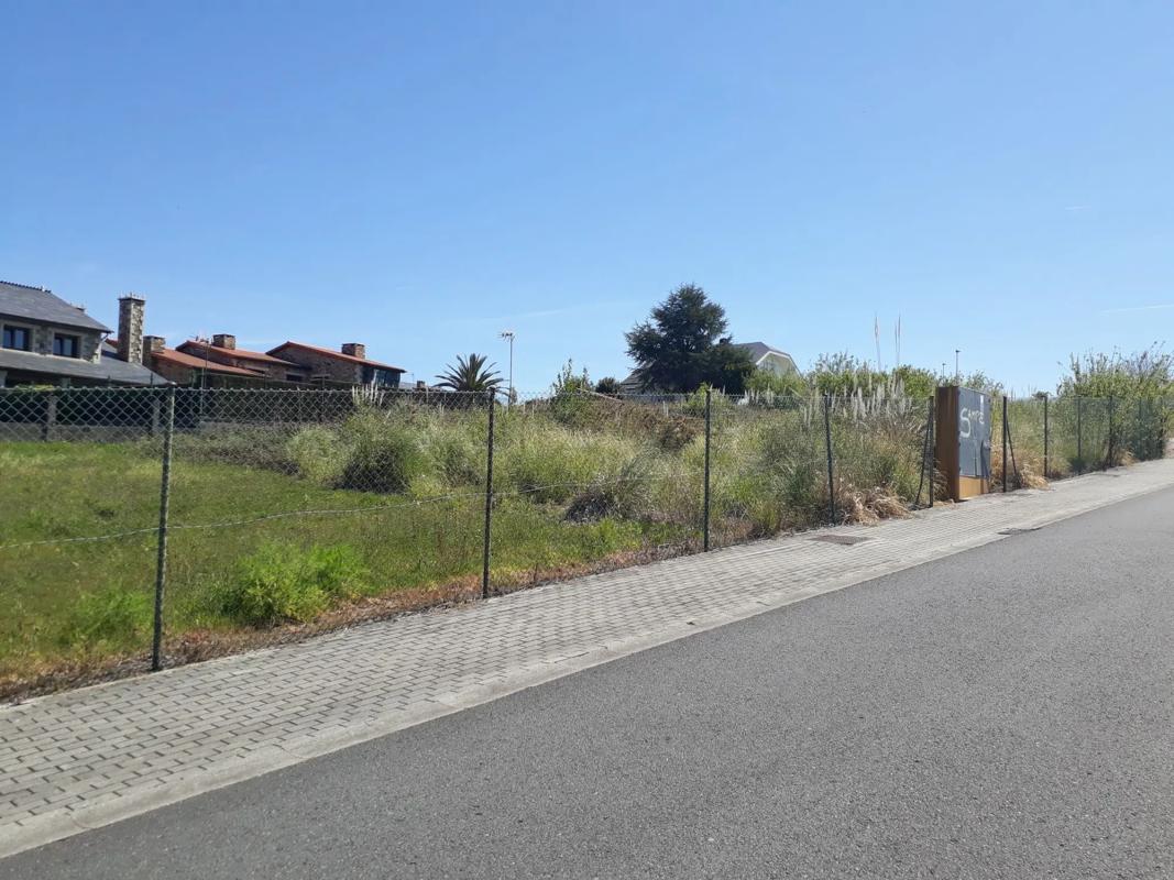 Terreno en venta en Oleiros, A Coruña photo 3