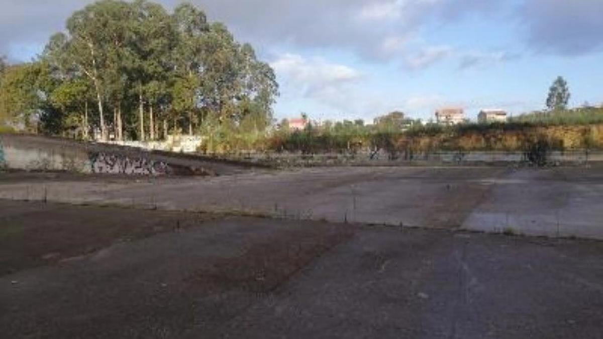 Terreno en venta en Cambre, A Coruña photo 3