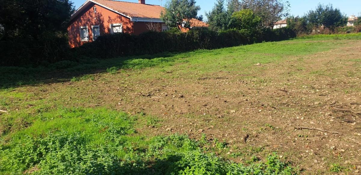 Terreno en venta en Cambre, A Coruña photo 1