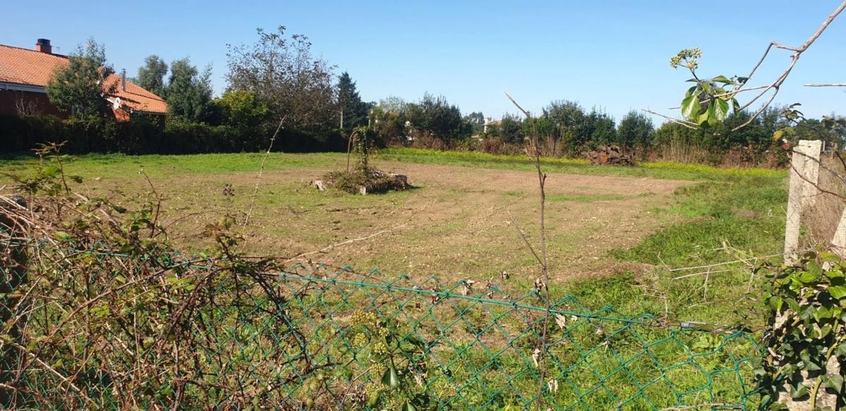 Terreno en venta en Cambre, A Coruña photo 3