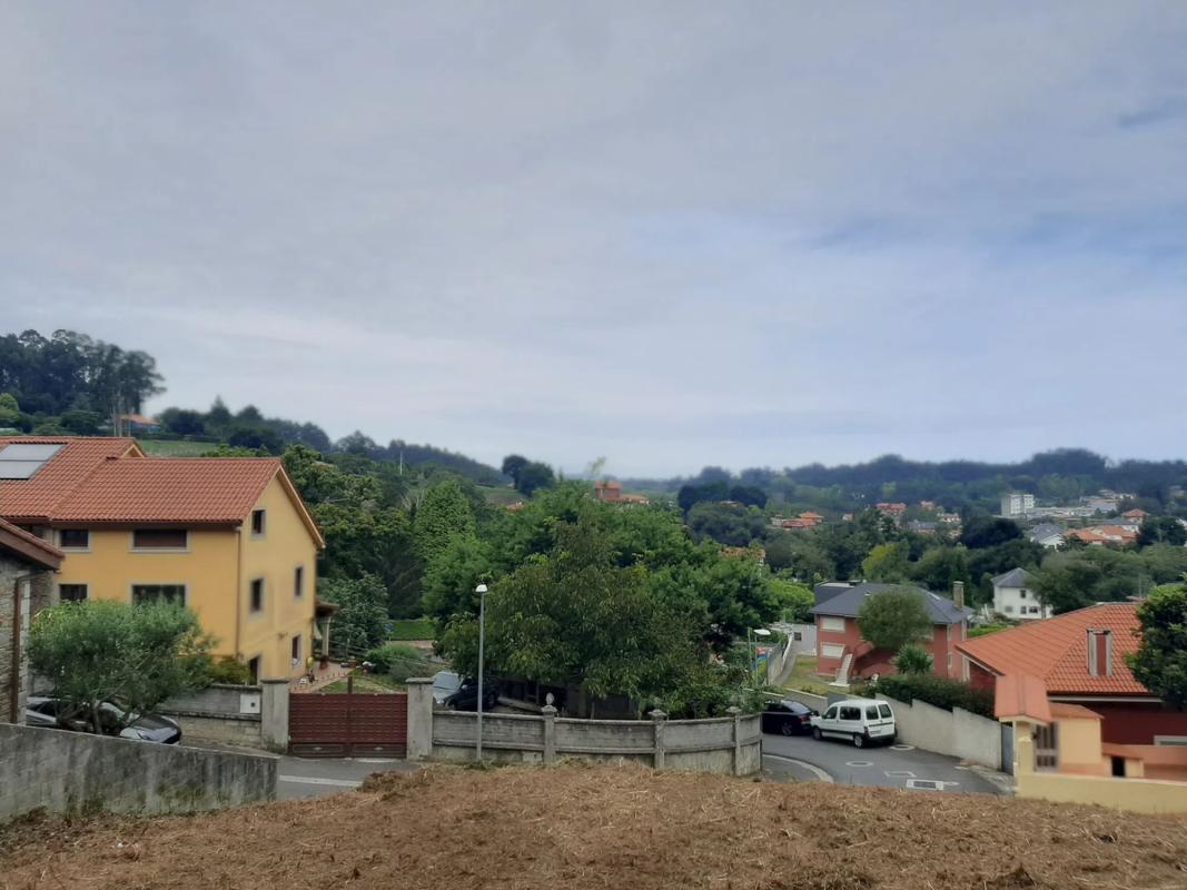 Terreno en venta en Oleiros, A Coruña photo 2