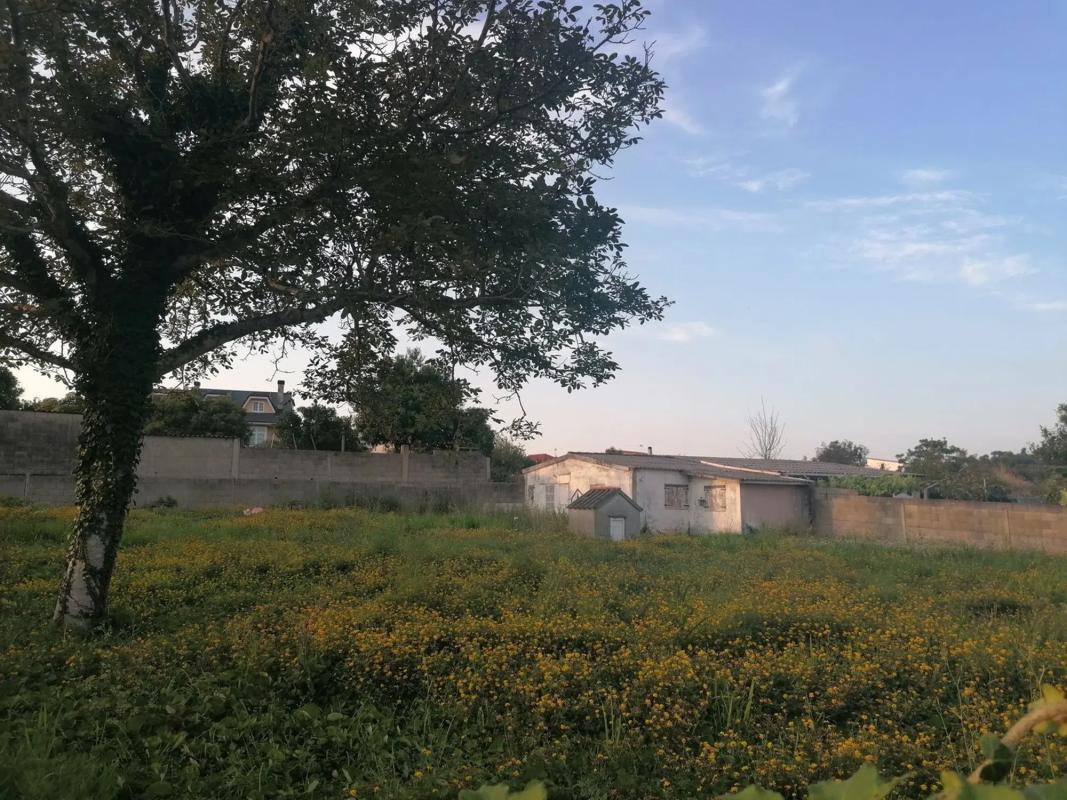 Terreno en venta en Oleiros, A Coruña photo 2