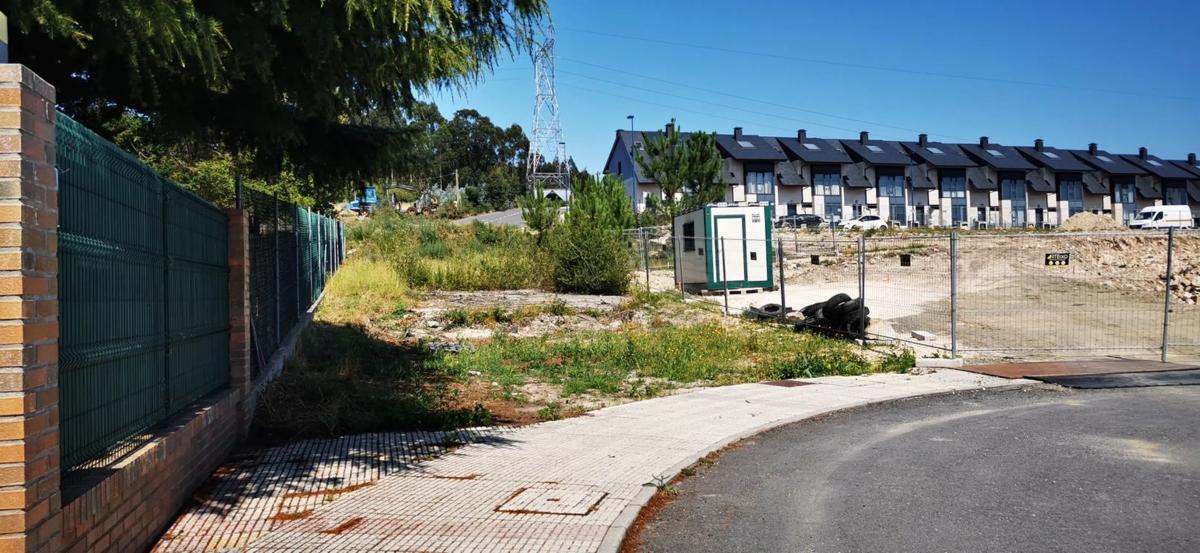 Terreno en venta en Culleredo, A Coruña photo 3