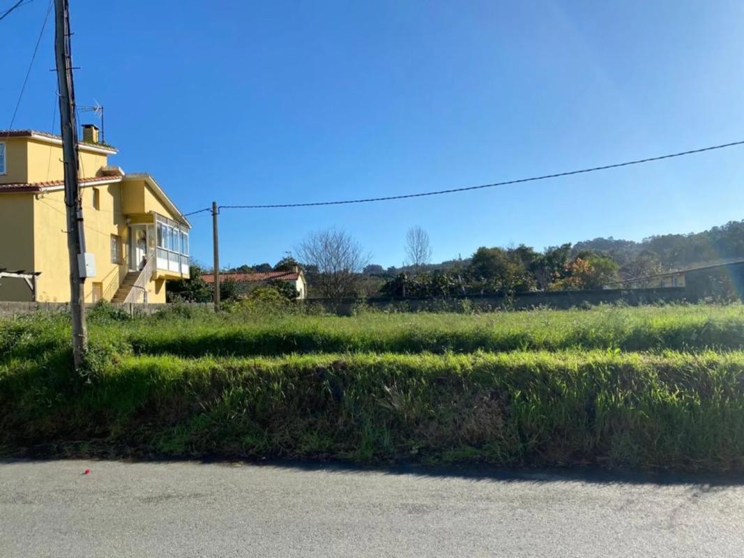 Terreno en venta en Oleiros, A Coruña photo 1