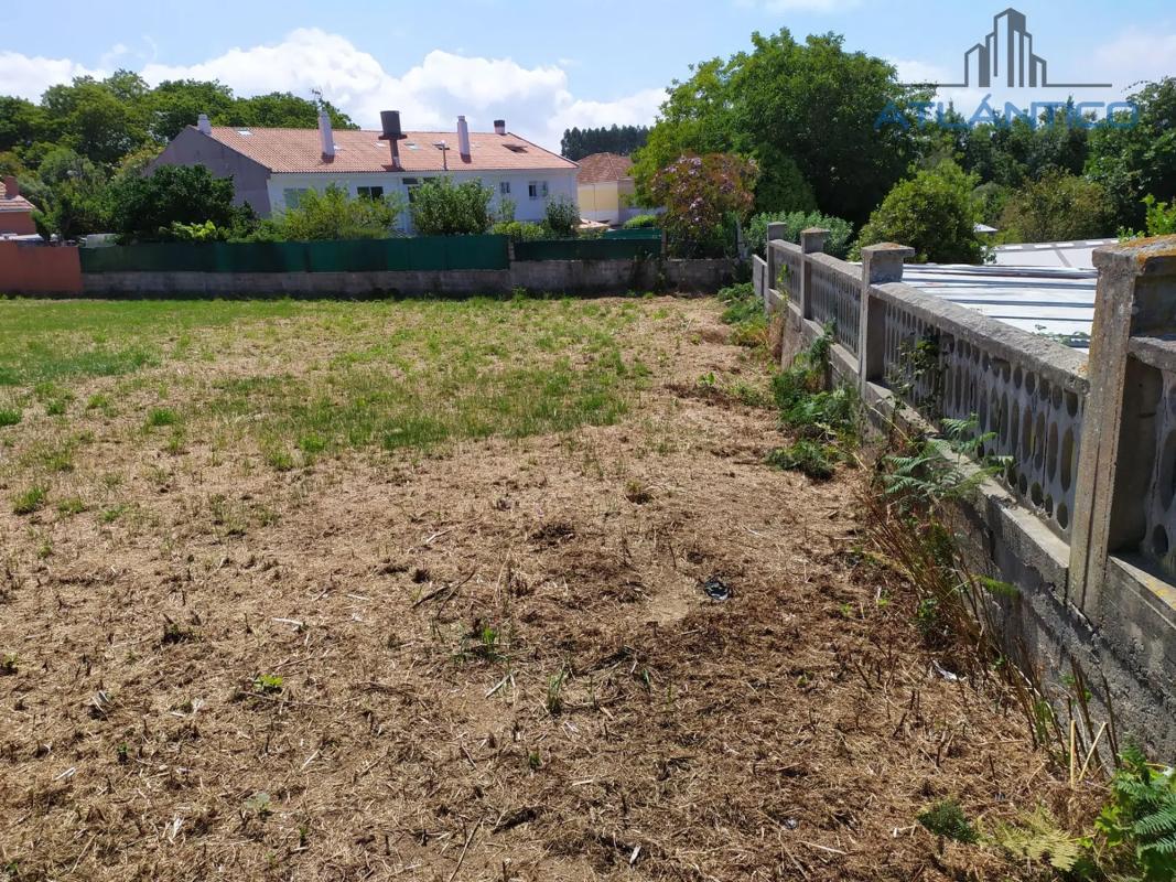 Terreno en venta en Oleiros, A Coruña photo 2