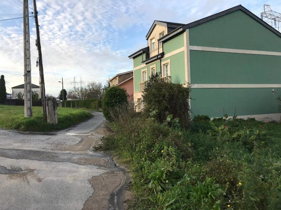 Terreno en venta en Culleredo, A Coruña photo 4