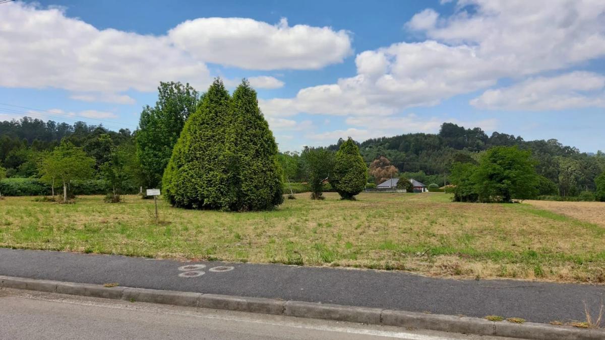 Terreno en venta en Bergondo, A Coruña photo 4