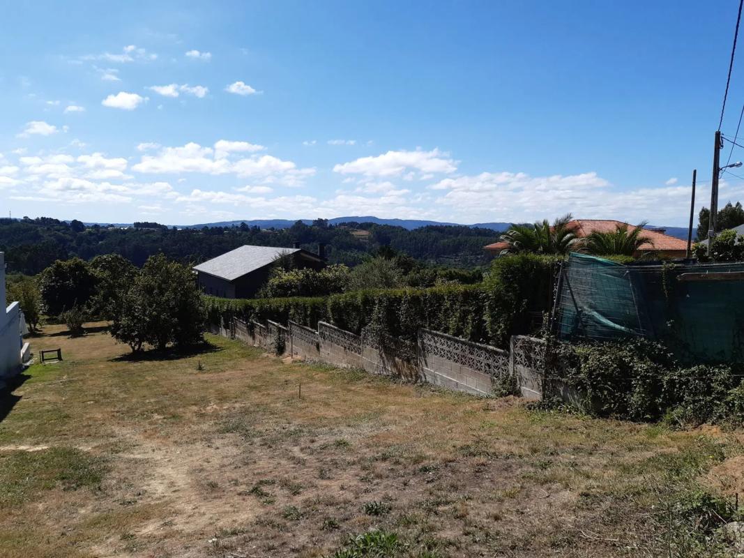 Terreno en venta en Oleiros, A Coruña photo 1