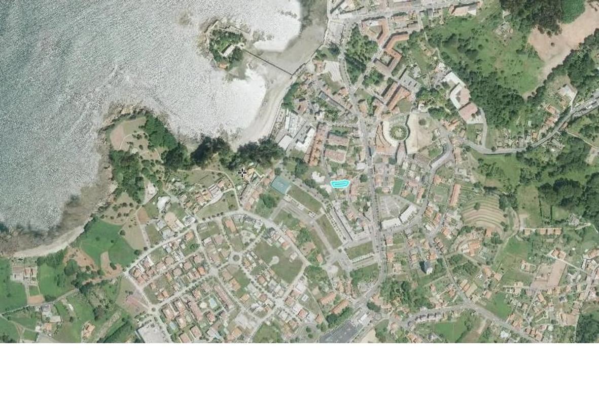 Terreno en venta en Oleiros, A Coruña photo 2
