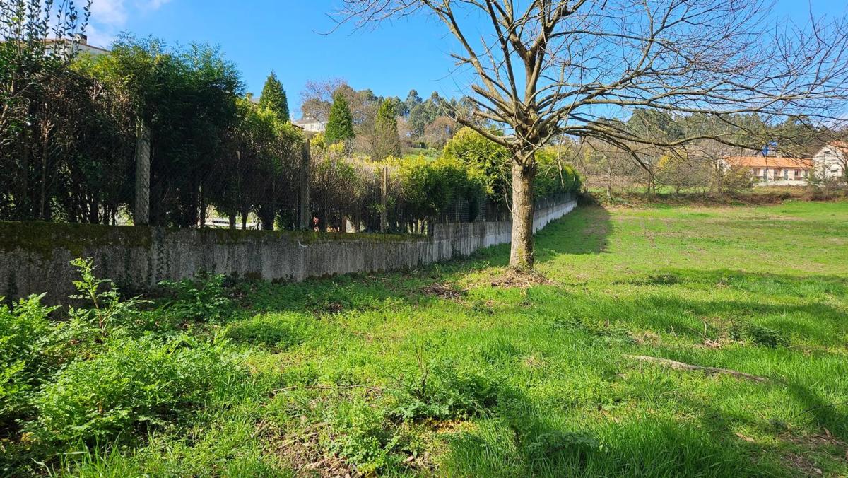 Terreno en venta en Culleredo, A Coruña photo 3