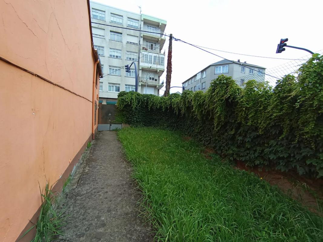Terreno en venta en Narón, A Coruña photo 5