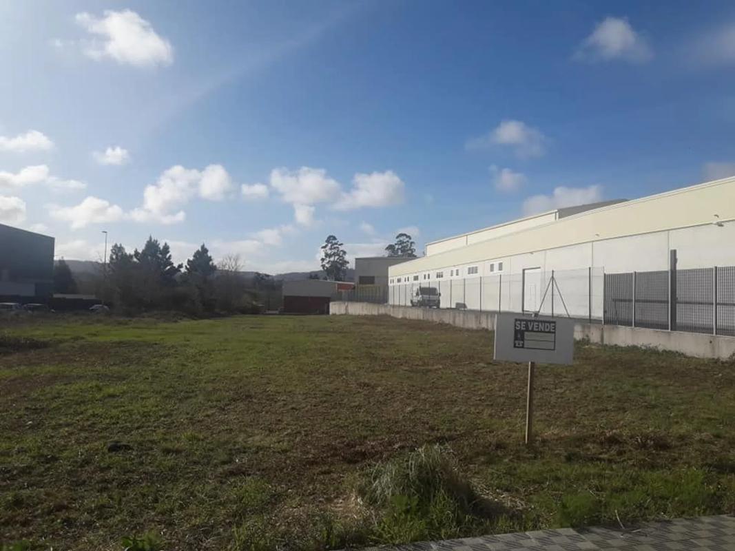 Terreno en venta en Narón, A Coruña photo 2