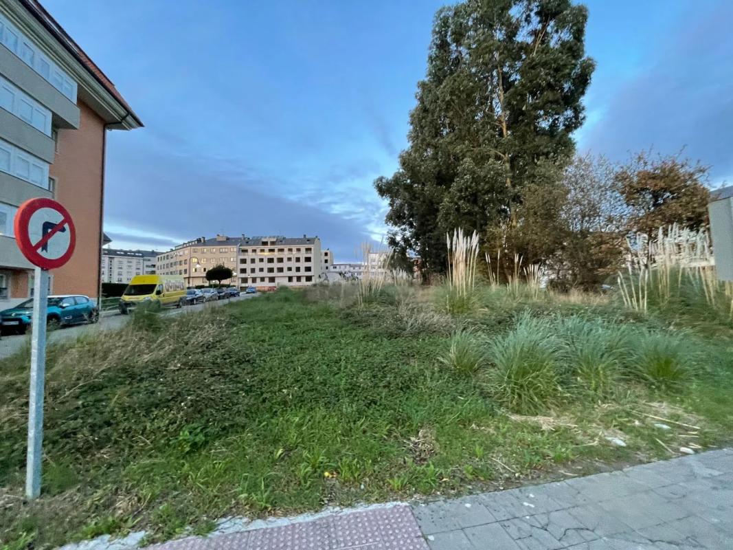 Terreno en venta en Narón, A Coruña photo 4