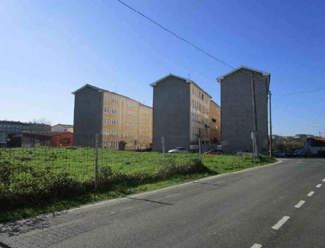 Terreno en venta en Narón, A Coruña photo 3