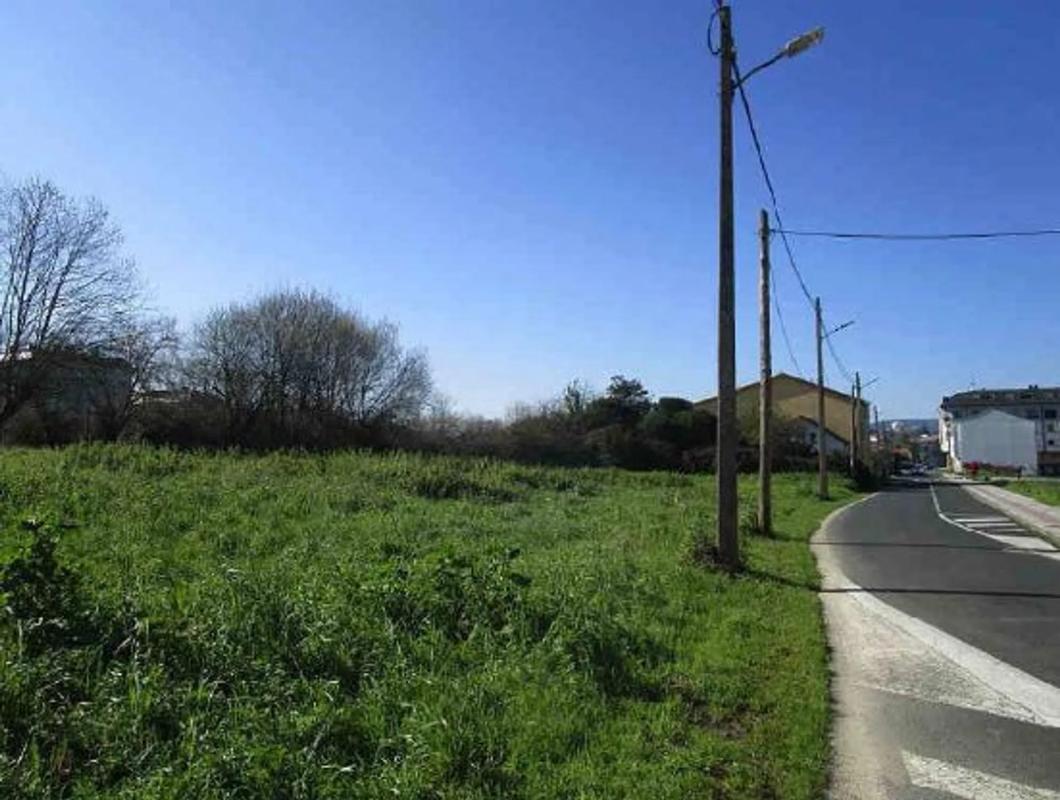Terreno en venta en Narón, A Coruña photo 4