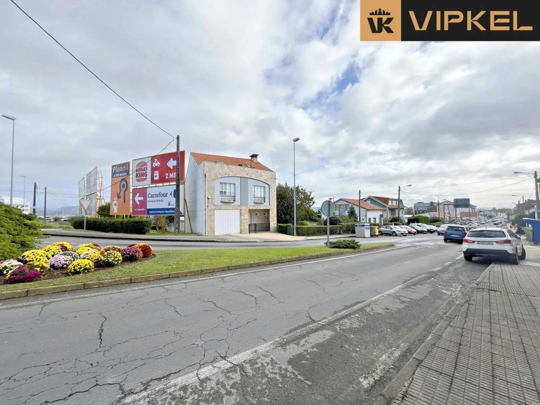 Terreno en venta en Ferrol, A Coruña photo 1