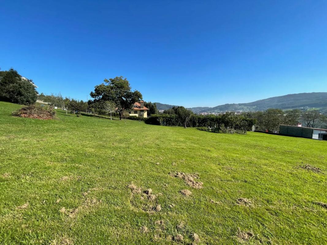 Terreno en venta en Narón, A Coruña photo 4