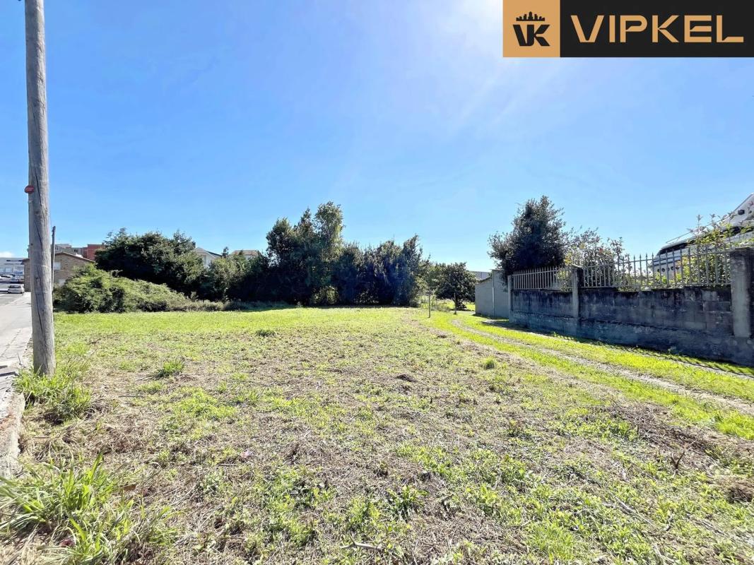 Terreno en venta en Narón, A Coruña photo 3