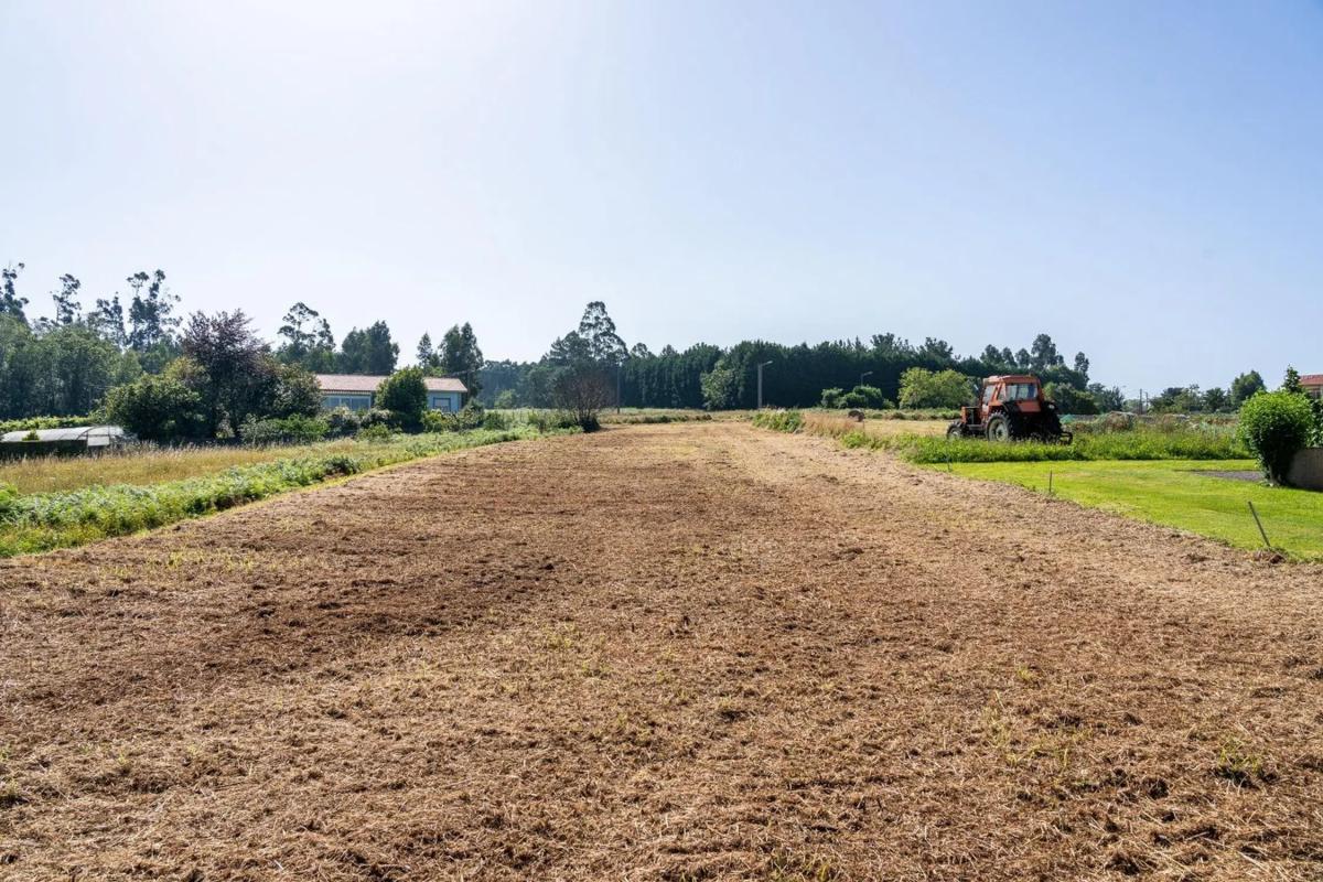 Terreno en venta en Ares, A Coruña photo 3