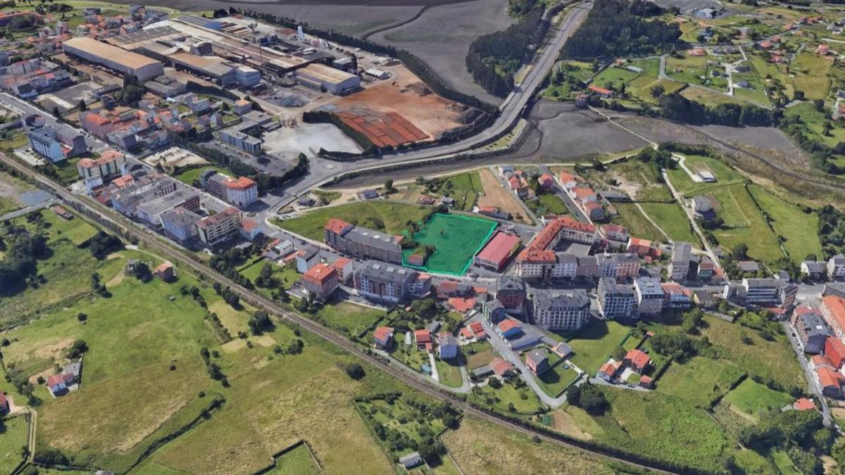 Terreno en venta en Narón, A Coruña photo 2