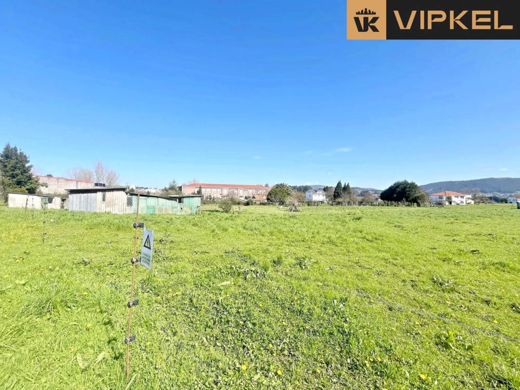 Terreno en venta en Narón, A Coruña photo 3