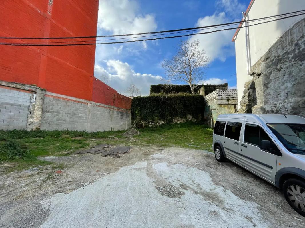 Terreno en venta en Narón, A Coruña photo 3