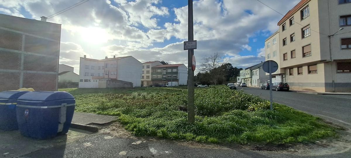 Terreno en venta en Narón, A Coruña photo 3