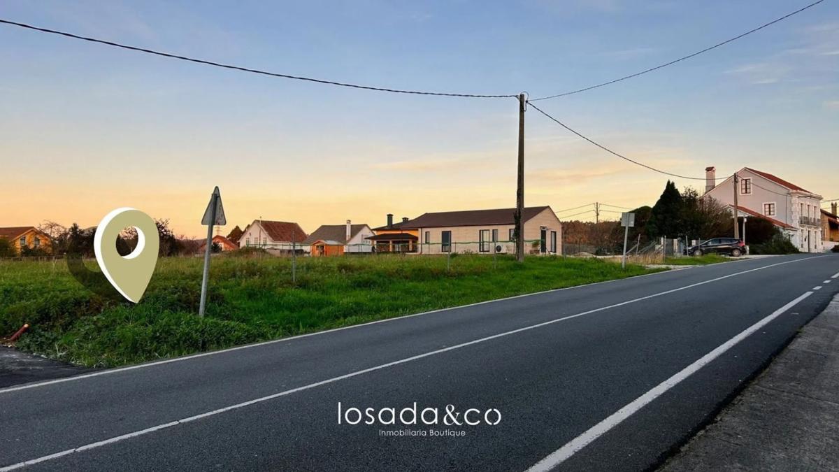 Terreno en venta en Mugardos, A Coruña photo 1