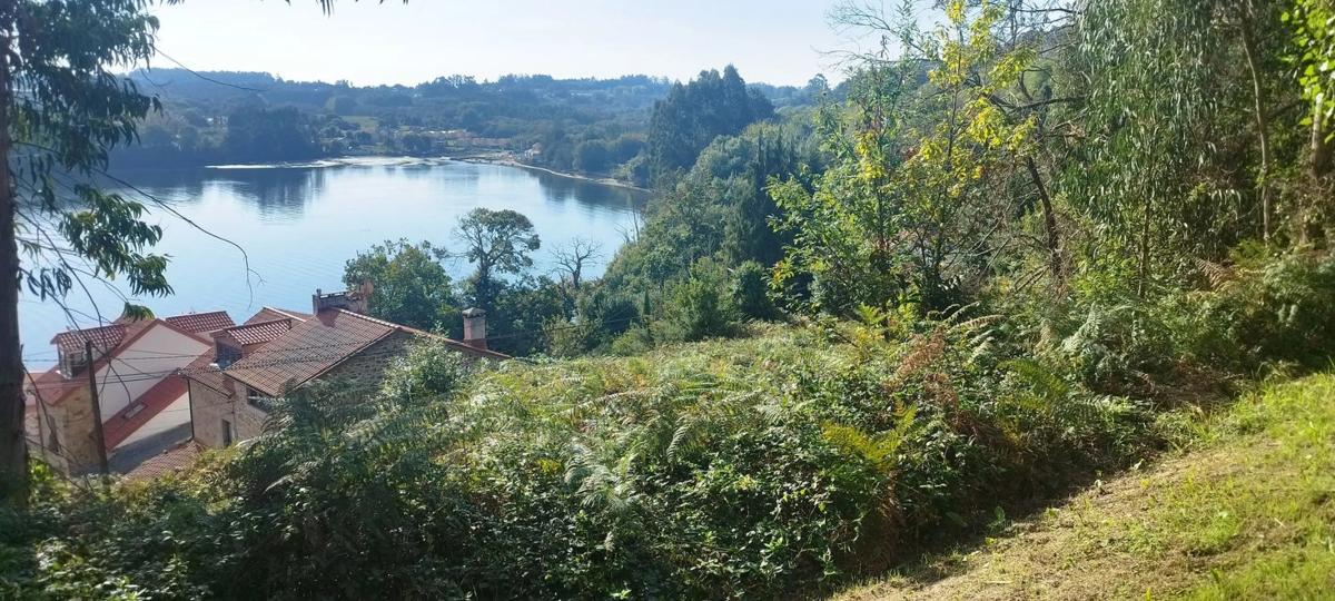 Terreno en venta en Mugardos, A Coruña photo 3