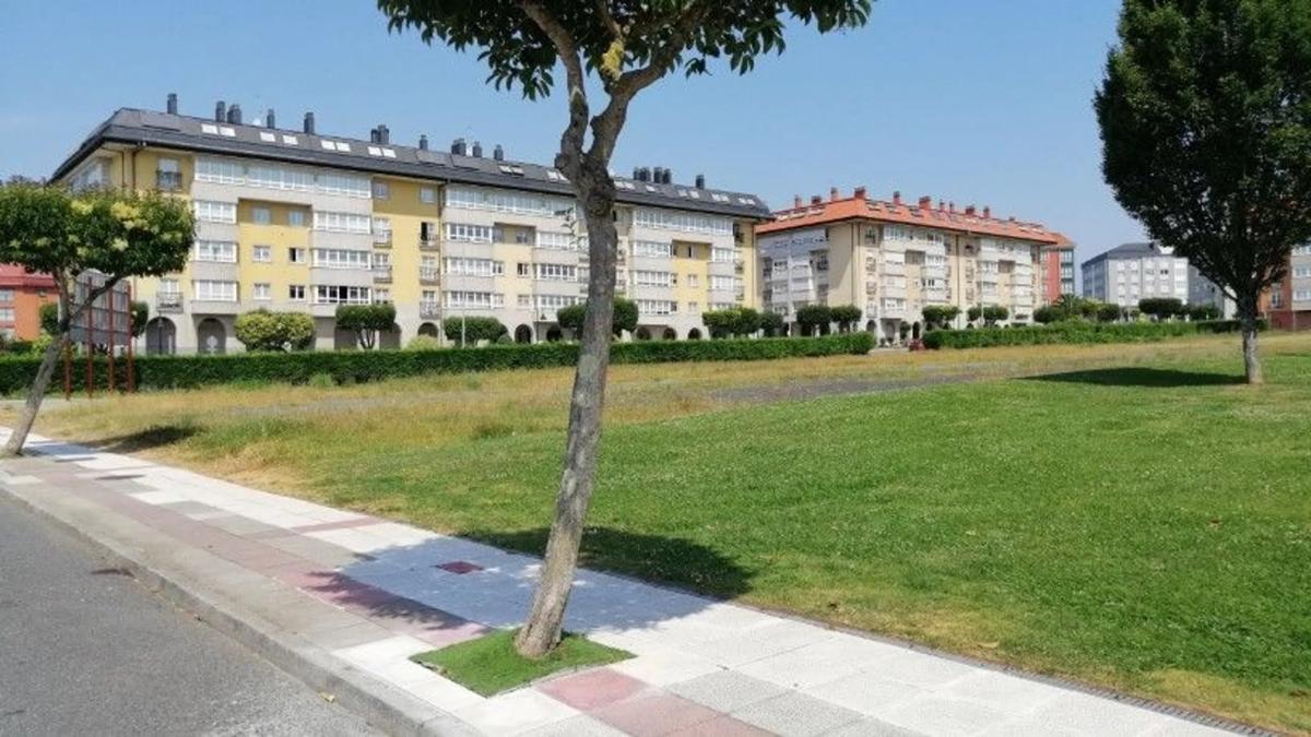 Terreno en venta en Narón, A Coruña photo 5
