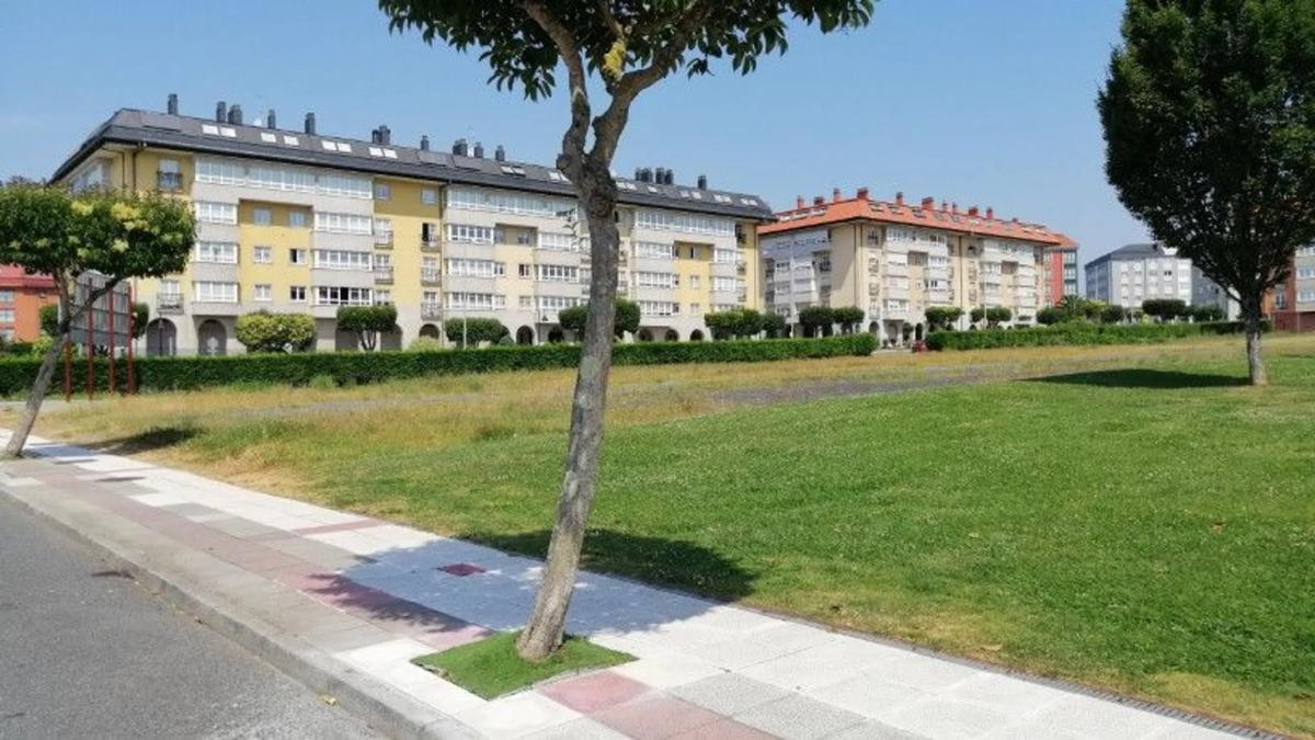 Terreno en venta en Narón, A Coruña photo 5