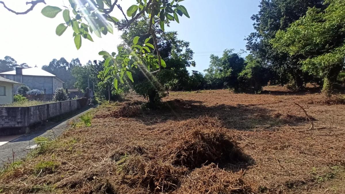 Terreno en venta en Ares, A Coruña photo 3