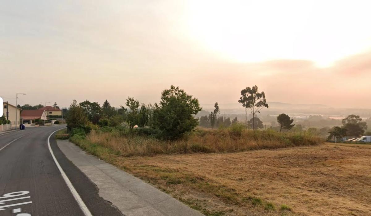 Terreno en venta en Narón, A Coruña photo 2