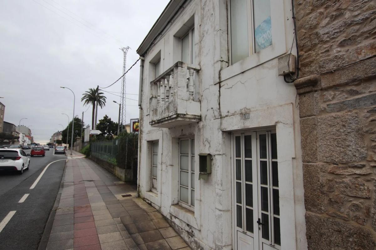 Terreno en venta en Narón, A Coruña photo 2