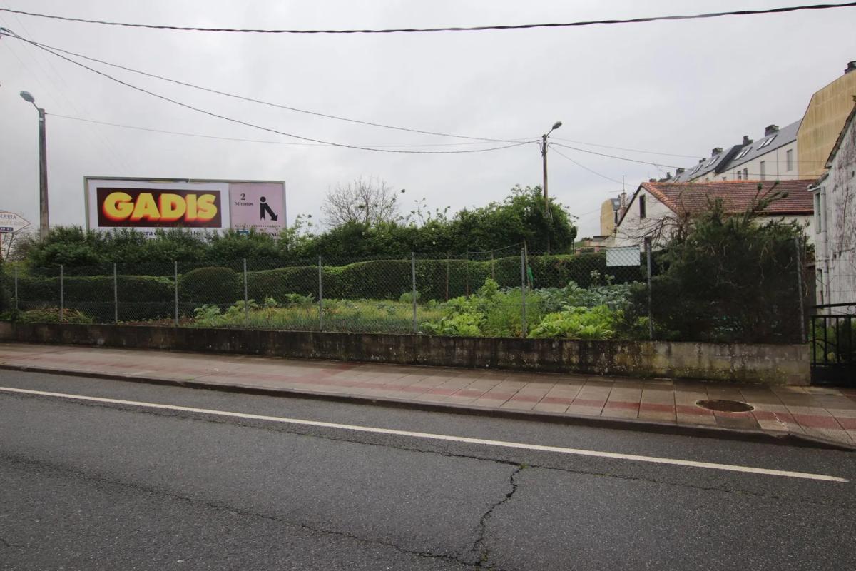 Terreno en venta en Narón, A Coruña photo 4