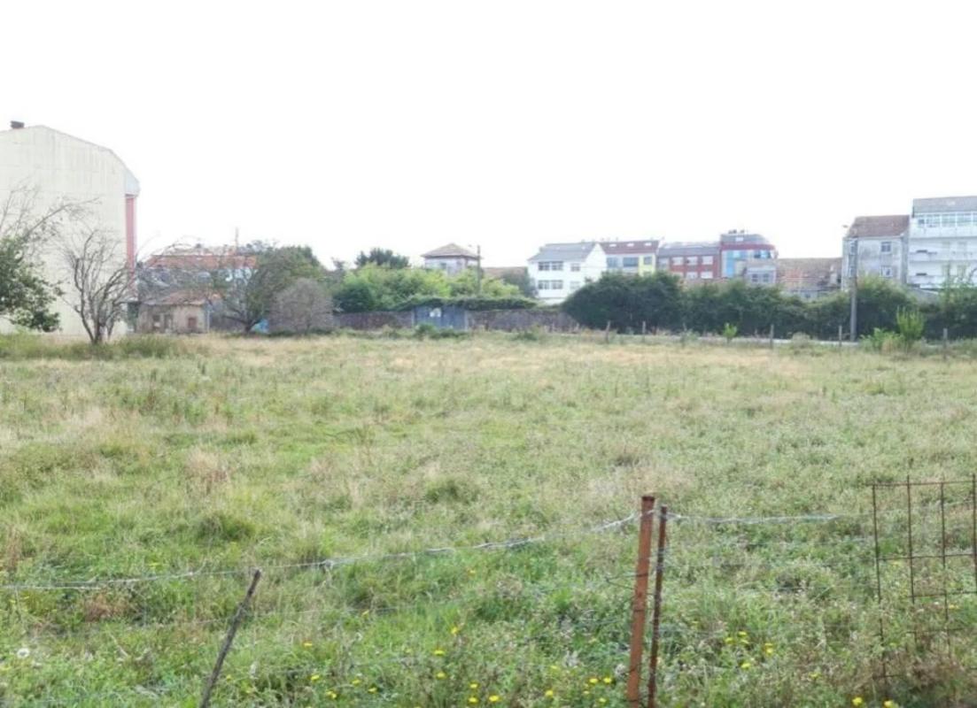 Terreno en venta en Narón, A Coruña photo 2