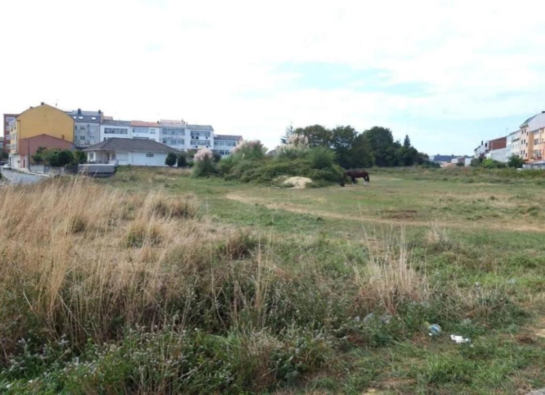 Terreno en venta en Narón, A Coruña photo 3