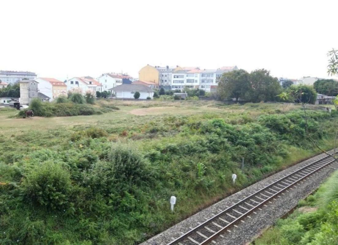 Terreno en venta en Narón, A Coruña photo 4